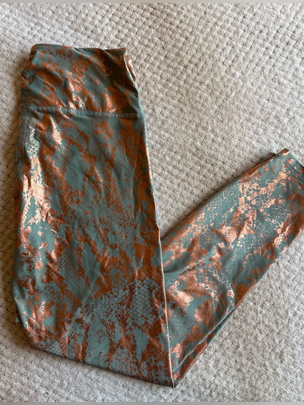 High-Rise Metallic Rose Gold & Teal Leggings - Picture 8 of 13